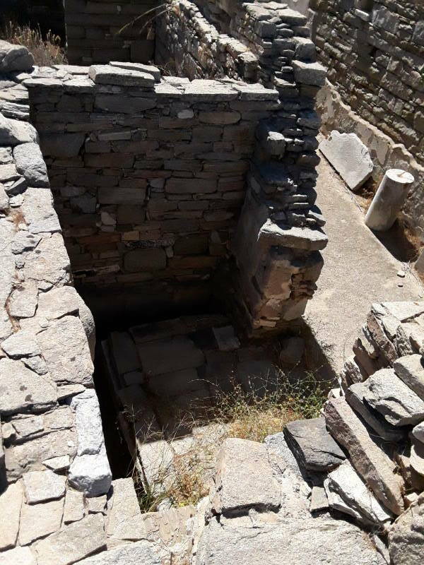 Latrine in the House of Hermes.