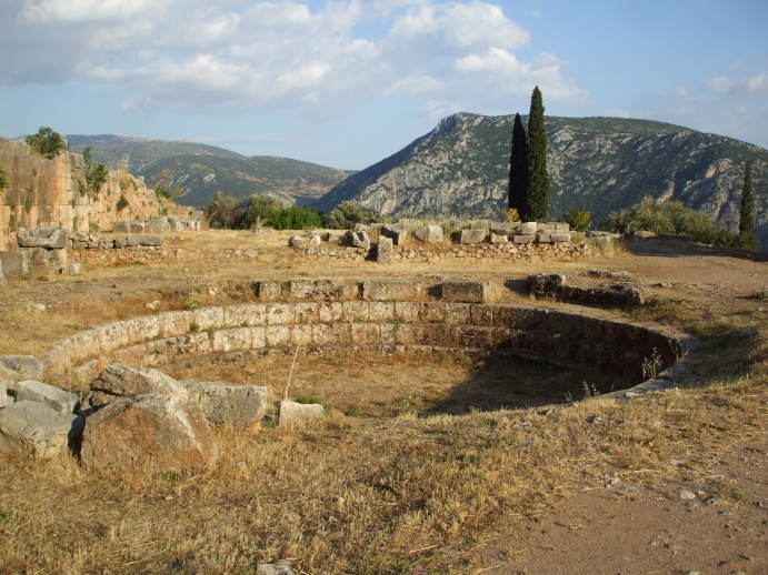 Roman era circular cold bath at Delphi, 9m diameter by 1.8m deep.