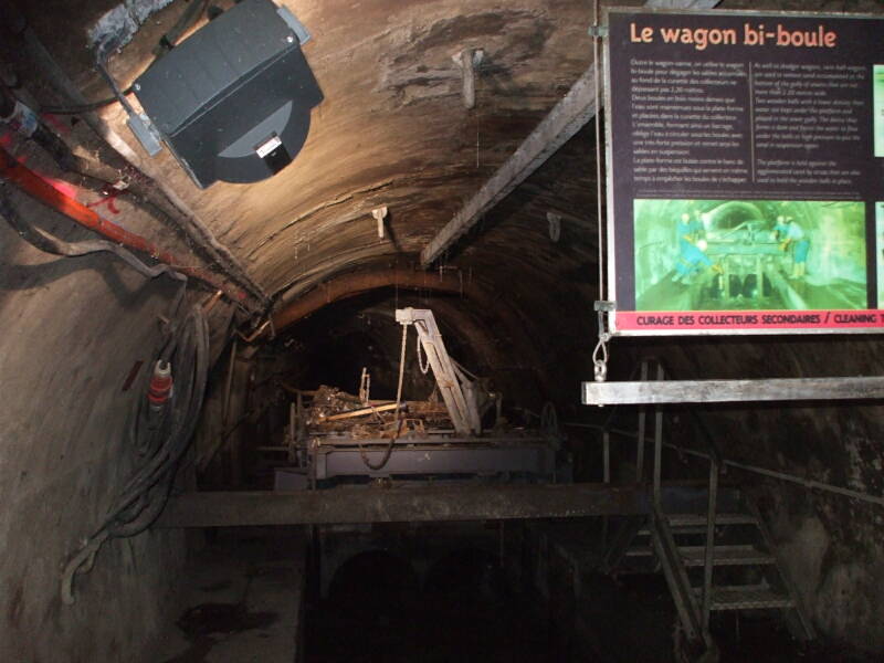 A two-ball wagon inside the sewers of Paris.